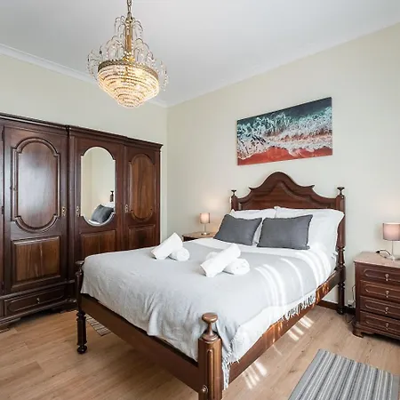 Ferienhaus Guestready - A Classic Portuguese-style Ílhavo