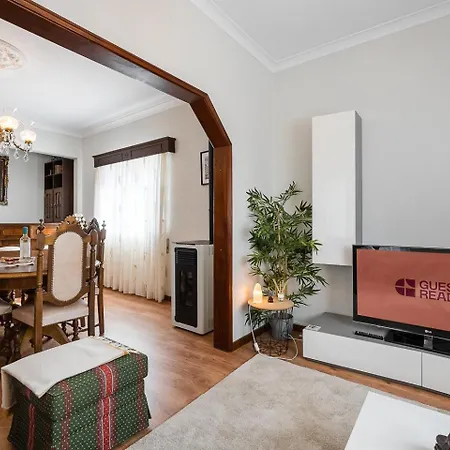 Guestready - A Classic Portuguese-style Holiday home *
