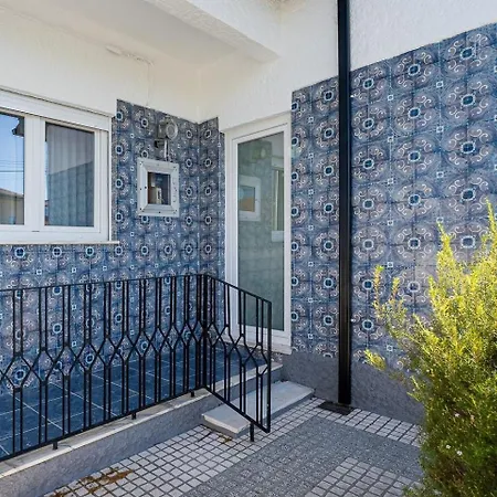 Ferienhaus Guestready - A Classic Portuguese-style