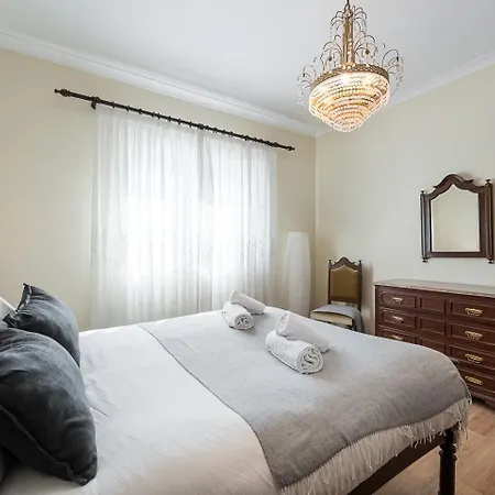 Holiday home Guestready - A Classic Portuguese-style *