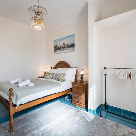 Ferienhaus Guestready - A Classic Portuguese-style