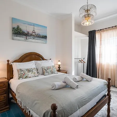 Holiday home Guestready - A Classic Portuguese-style *