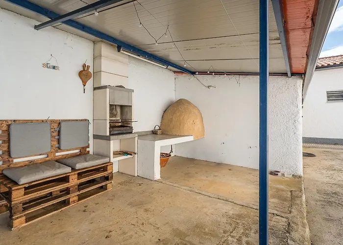 Guestready - A Classic Portuguese-style Ílhavo